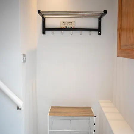 Appartement Bright Private Terrace - Free Private Parking - Tv - Wifi - Netflix à Croydon Extérieur photo