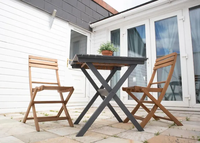 Bright Private Terrace - Free Private Parking - Tv - Wifi - Netflix