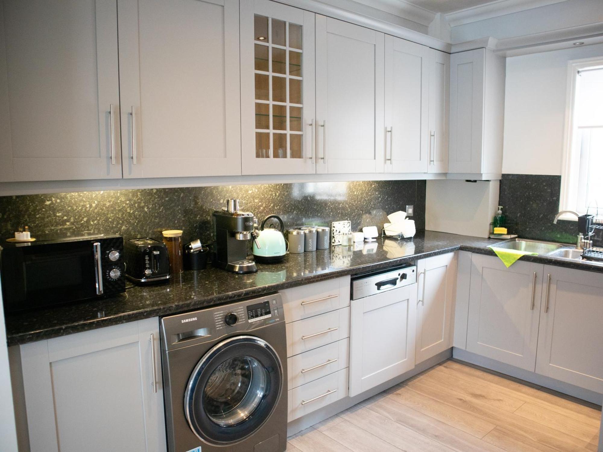 Bright Private Terrace - Free Private Parking - Tv - Wifi - Netflix Apartment Croydon