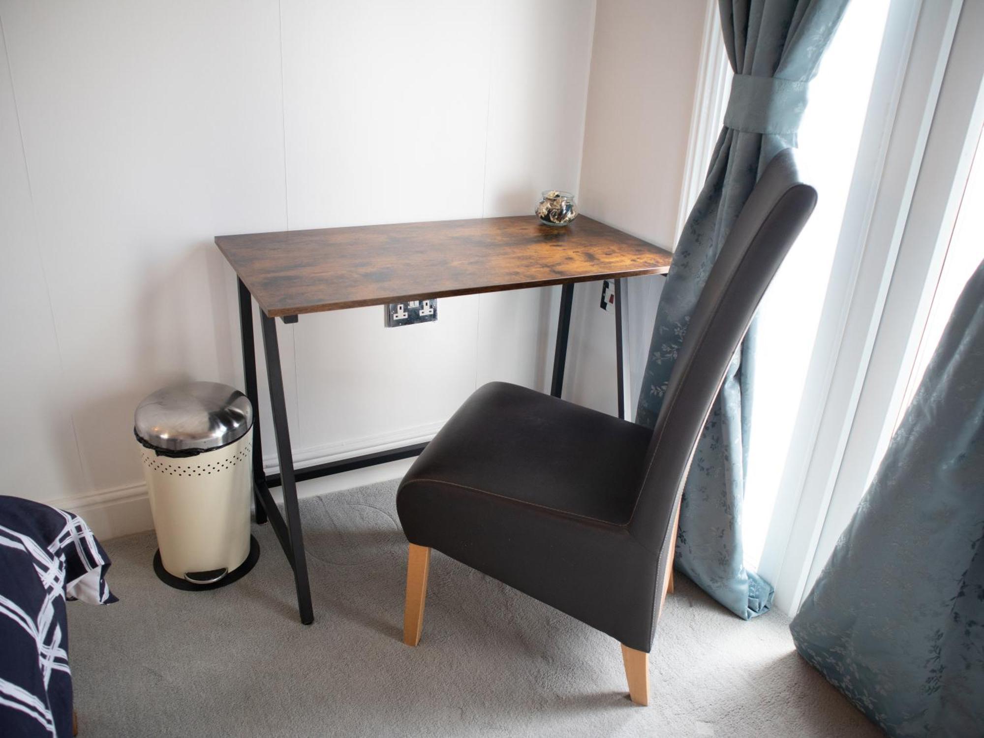 Bright Private Terrace - Free Private Parking - Tv - Wifi - Netflix * Croydon