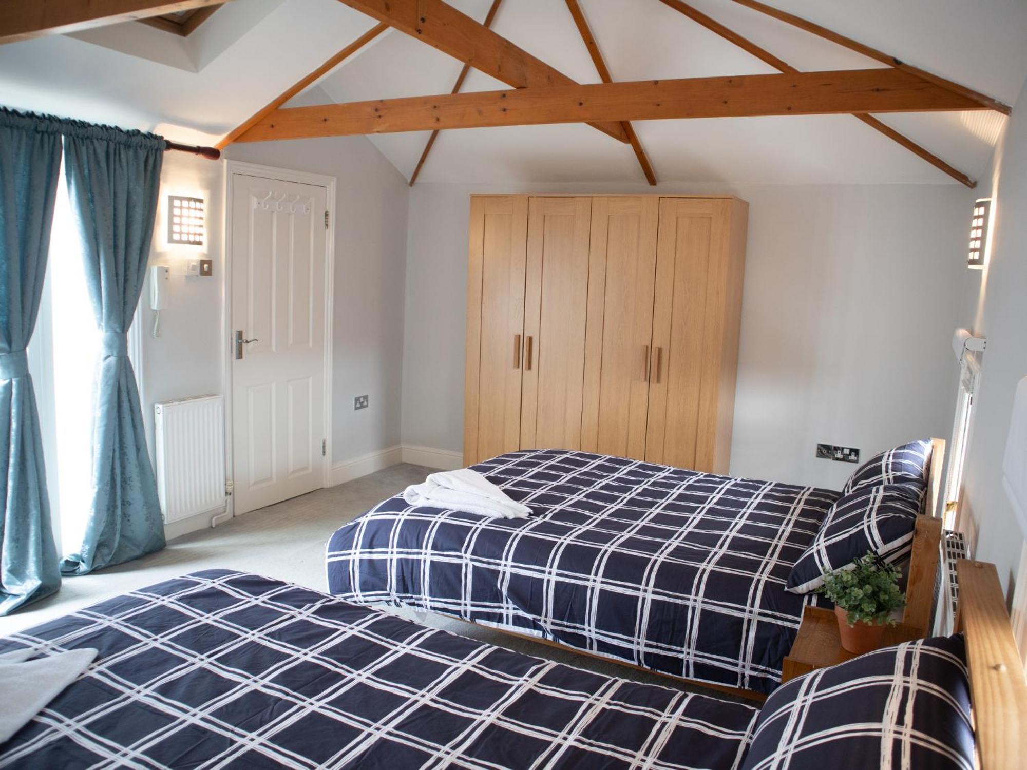 Bright Private Terrace - Free Private Parking - Tv - Wifi - Netflix Apartment