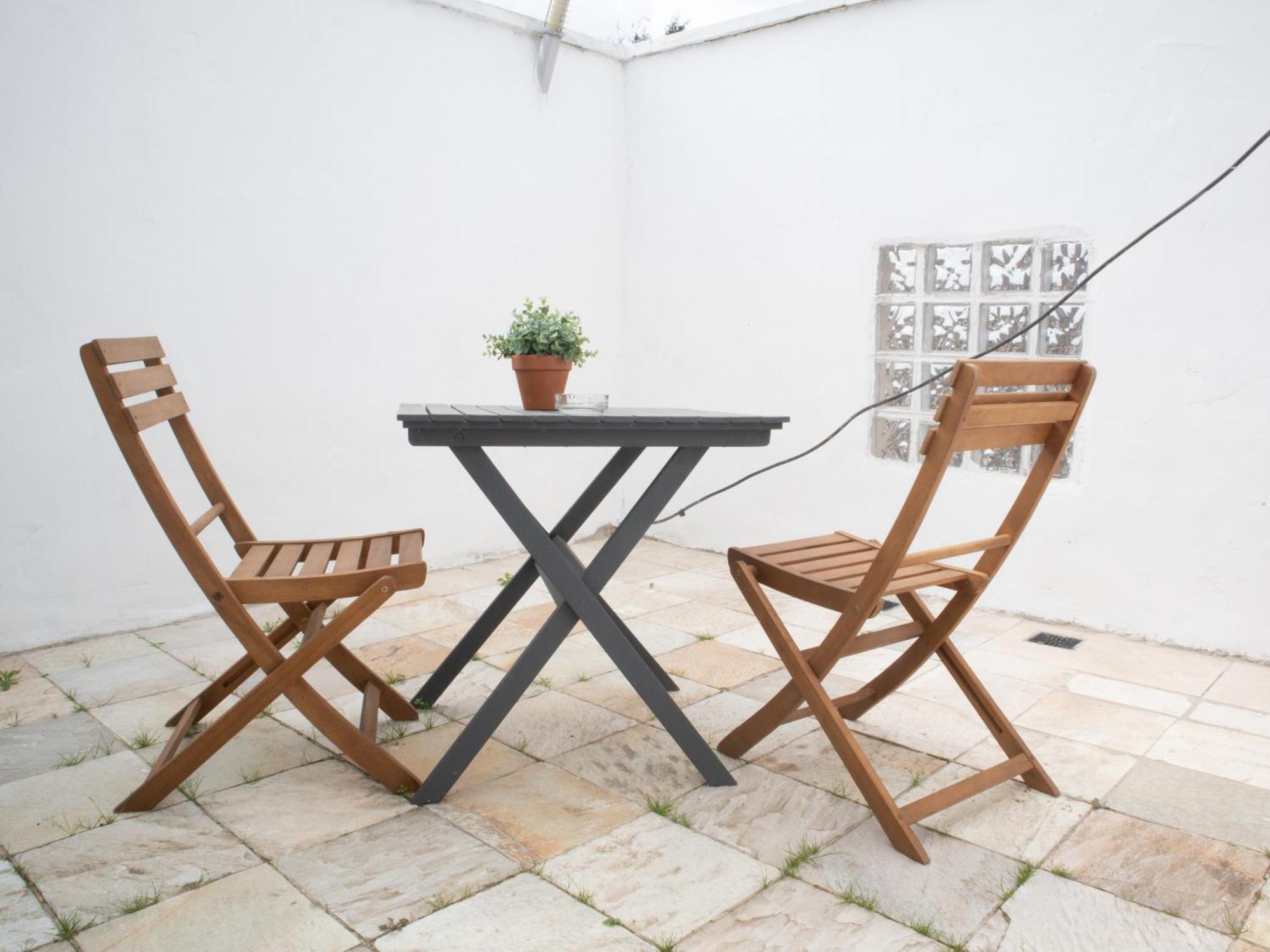 Bright Private Terrace - Free Private Parking - Tv - Wifi - Netflix *