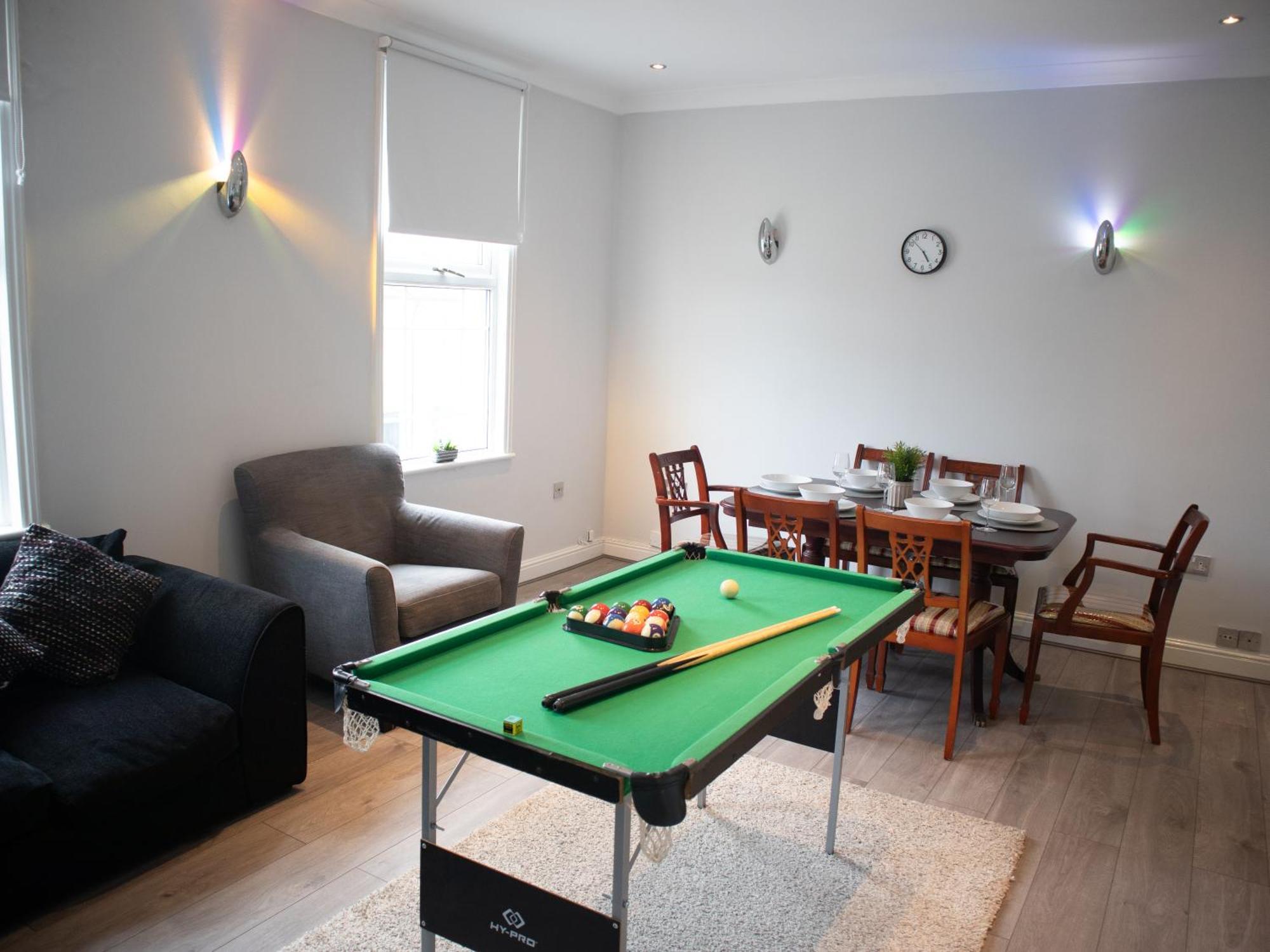 Bright Private Terrace - Free Private Parking - Tv - Wifi - Netflix Apartment