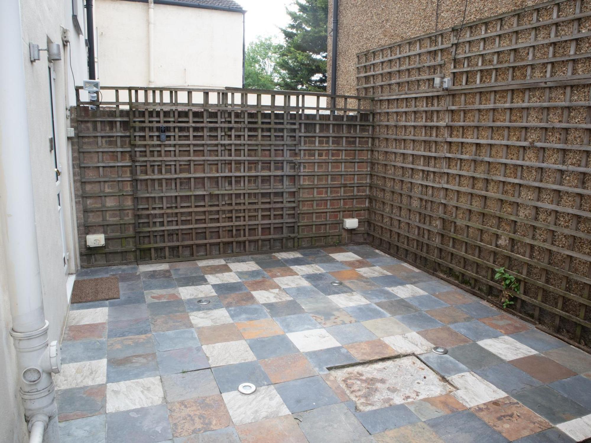 Bright Private Terrace - Free Private Parking - Tv - Wifi - Netflix